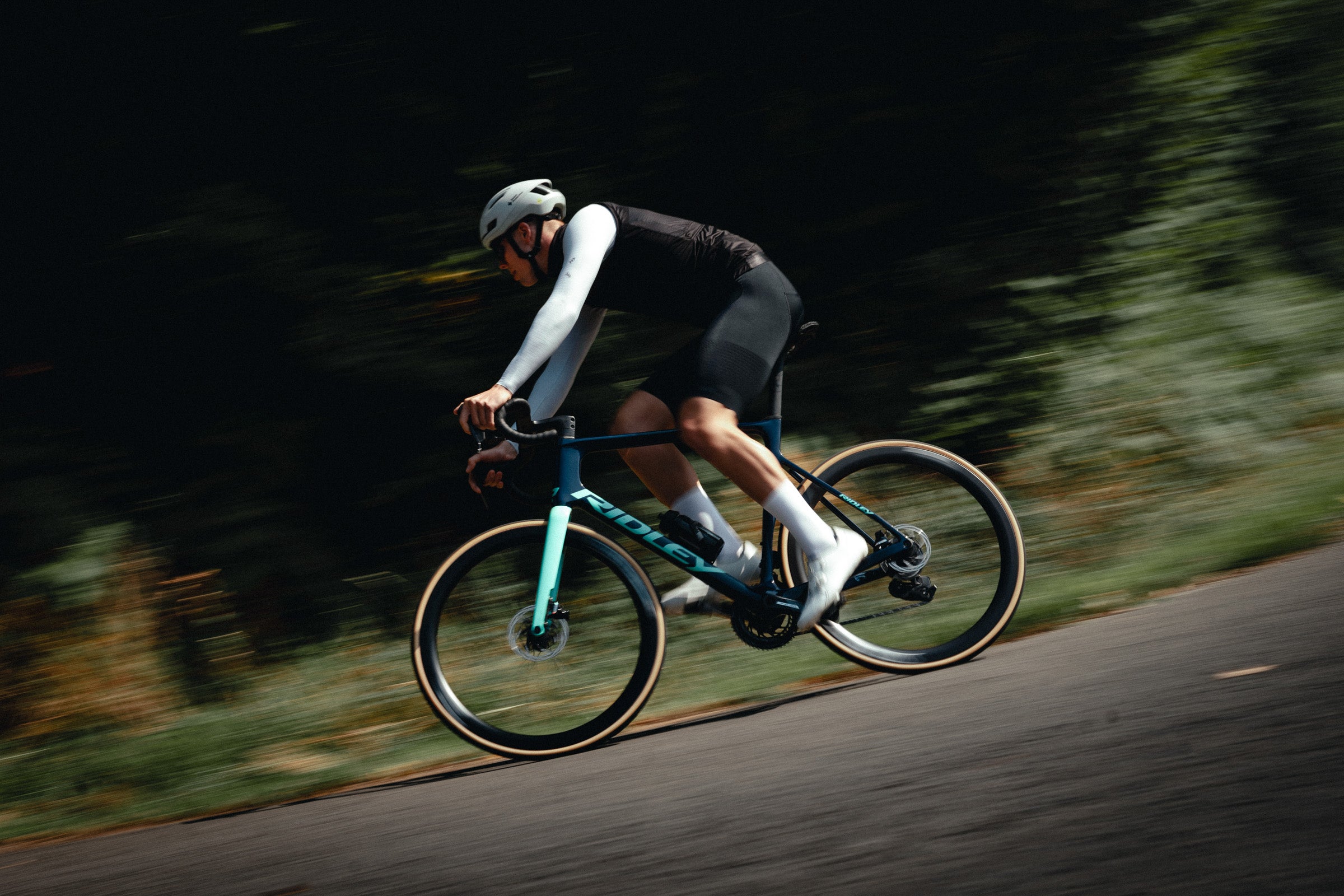 Icon Wind Body Eclipse Black