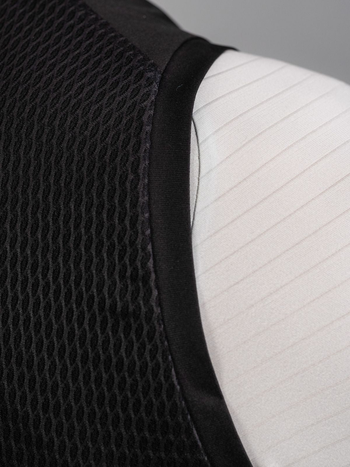 Icon Wind Body Eclipse Black