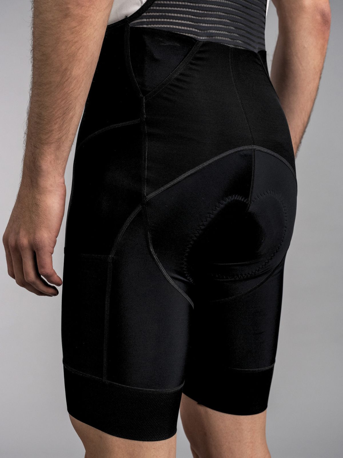 Icon Gravel Bibshorts Black