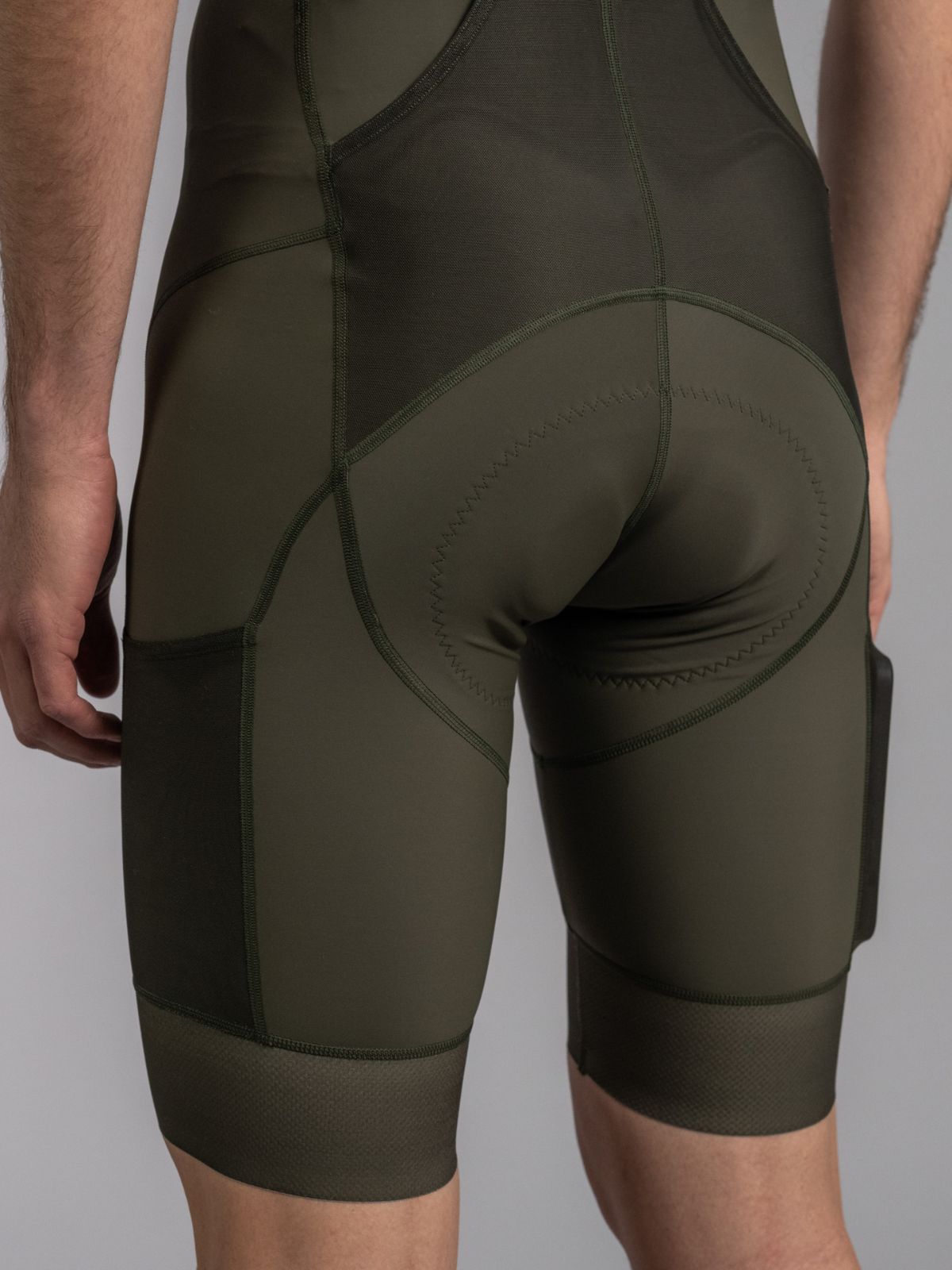 Icon Gravel Bibshorts Olive
