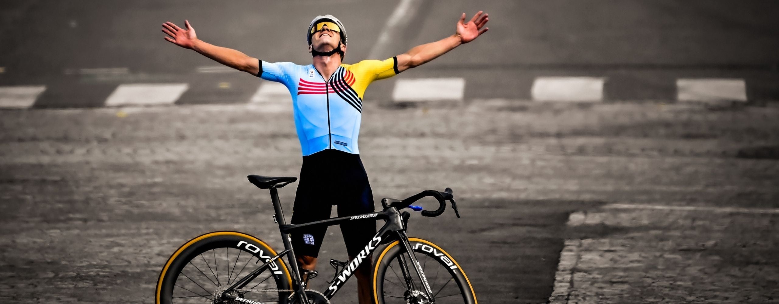 Bioracer OFFICIEEL TEAM BELGIUM ICON WIELER OLYMPISCHE EDITIE MAAT Korte Broeken Zwart Bgg41e001 Q11 Bioracer OFFICIEEL TEAM BELGIUM ICON WIELER OLYMPISCHE EDITIE MAAT Korte Broeken Zwart Bgg41e001 Q11